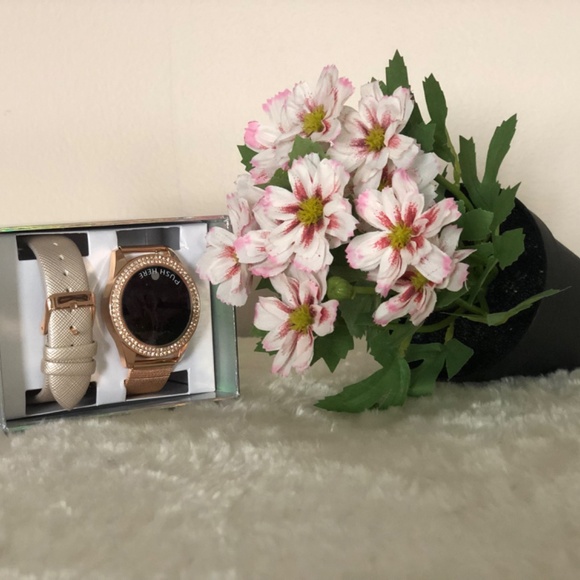 Watch - Picture 6 of 9